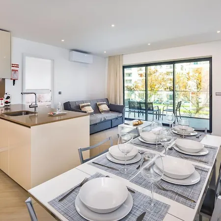 Porlamar Апартаменты *